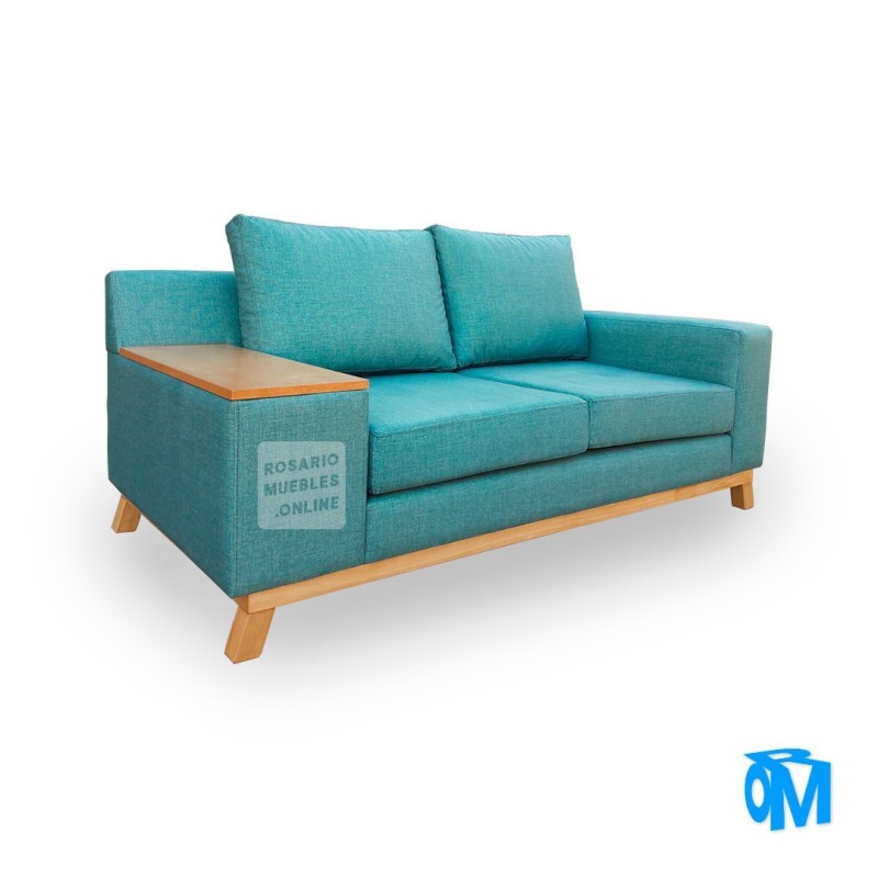 Sofá recto con base madera. Sofá recto con base madera.